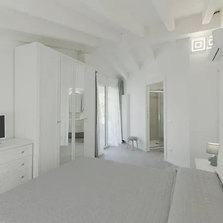Joy - Luxury Villa Verona